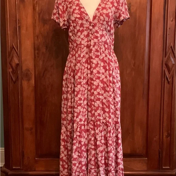 NWT! NATURAL LIFE Red and White Floral Maxi Dress - Picture 1 of 16
